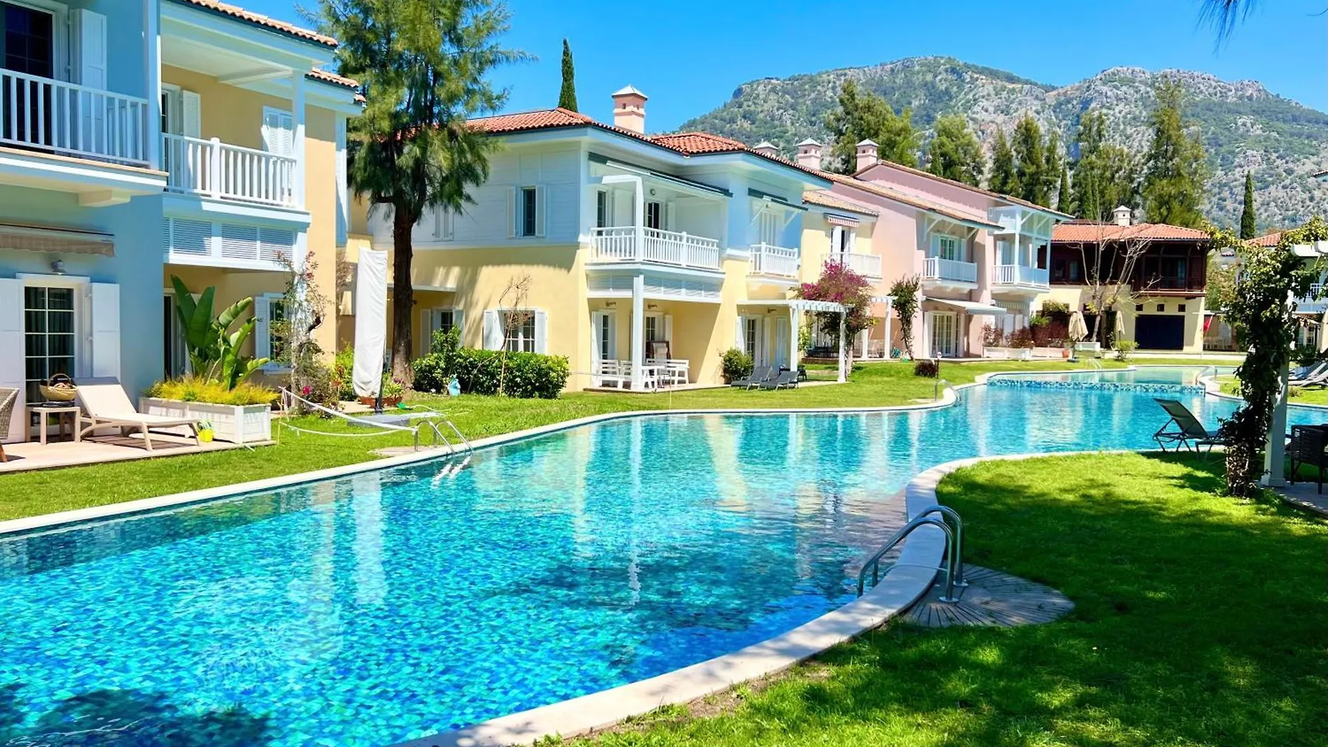 Number 27, Outstanding Corner Villa W/Pool In Portville Gocek Fethiye
